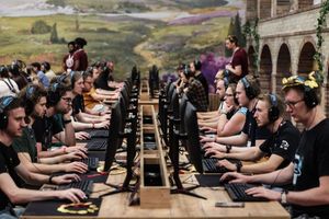 Bei der Gamescom 2025 testeten zahlreiche Messebesucher das neue Strategiespiel «Anno 117», eine Römisches-Reich-Version des in Deutschland entwickelten Klassikers «Anno 1800». (Archivbild) - Foto: Oliver Berg/dpa