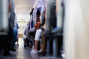  Die Deutsche Bahn will die Familienreservierung ab dem 15. Juni nicht mehr anbieten. (Archivbild) - Foto: Philipp von Ditfurth/dpa