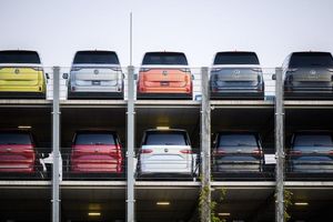 Insbesondere die VW-Gruppe hat ihren Marktanteil in Europa gesteigert. (Archivbild) - Foto: Julian Stratenschulte/dpa