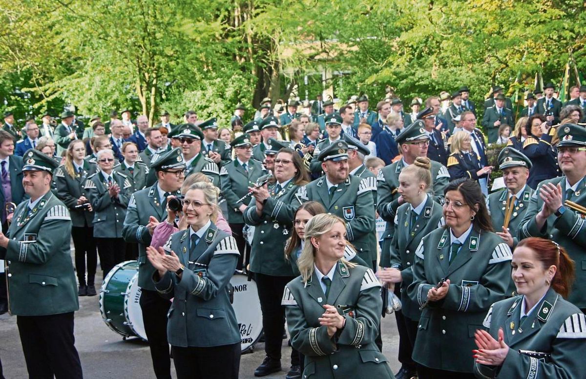 Hunderte Menschen haben das 100-jährige Jubiläum des Tambourkorps Lippstadt gefeiert. Fotos: Wissing