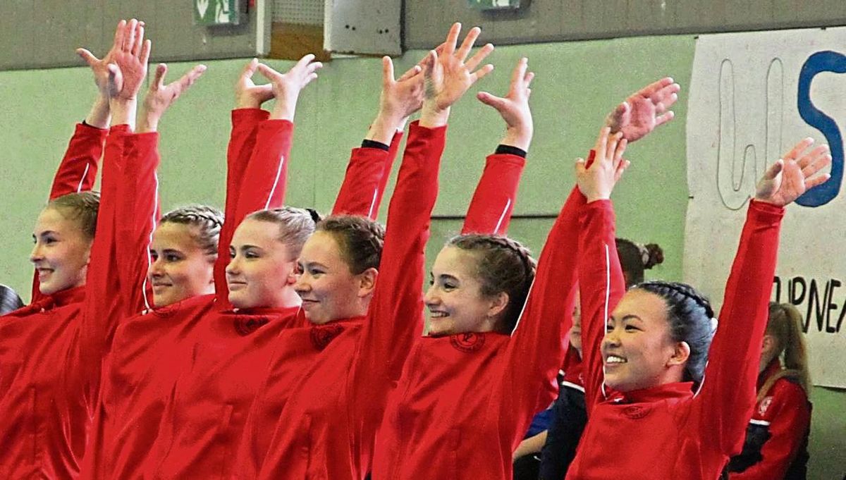 Einen glänzenden Einstand feierten die Turnerinnen des TV Lipperode beim ersten Wettkampf der Landesliga 2 (v.l.): Carla Dirkwinkel, Pia Morfeld, Louisa Jarren, Elea Schründer, Amalia Immer und Carmen Fong. Mit nur 15 Hundertstel Punkten Rückstand auf die Riege der TG Schildesche 05 belegten sie bei ihrer Rückkehr auf die westfälische Bühne den zweiten Platz.