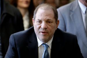 Ein Gericht in New York hat der Berufung Harvey Weinsteins stattgegeben. - Foto: Mark Lennihan/AP/dpa
