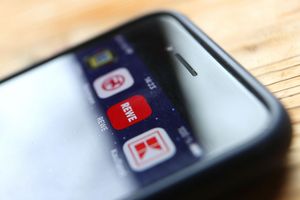 Verbraucher sollen nach dem Willen der Grünen im Bundestag per App die günstigsten Lebensmittel finden können. (Symbolbild) - Foto: Karl-Josef Hildenbrand/dpa/dpa-tmn