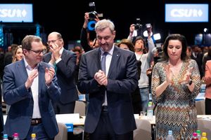 Mit seinem Prozent-Ergebnis dürfte Markus Söder nicht zufrieden sein. - Foto: Sven Hoppe/dpa