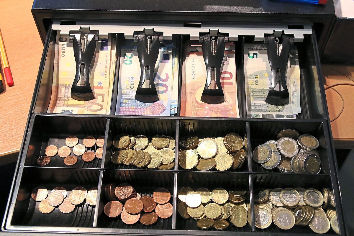 Anröchte rutscht ins Minus. Um der Haushaltssicherung zu gehen, ist deshalb eine Steuererhöhung nötig. Foto: Meschede