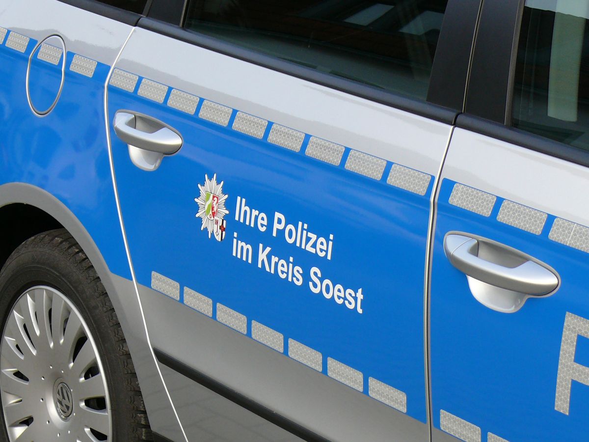 Die Polizei sucht Zeugen für den Einbruch im Lippstädter Supermarkt. Foto: Polizei