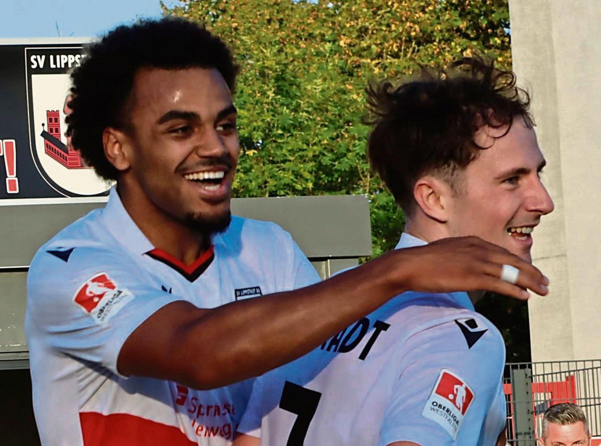 Die Matchwinner für den SV Lippstadt: David Dören (l.) erzielte mit seinem vierten Saisontor das 1:0 für den SV Lippstadt gegen Türkspor Dortmund, Iker Kohl besorgte den 2:0-Endstand. Fotos: Lütkehaus