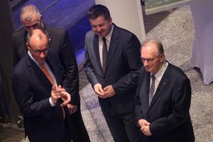 Merz sieht Grund für Zuversicht. - Foto: Sebastian Willnow/dpa