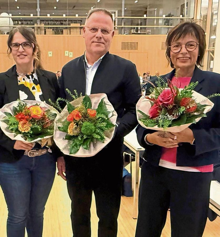 Die drei Stellvertreter(innen) des Bürgermeisters: Nicole Thomann, Thomas Morfeld und Janine Buttler (v.r.) gehören dem Stadtrat an und wurden aus seiner Mitte gewählt. Foto: Ursula Vielberg
