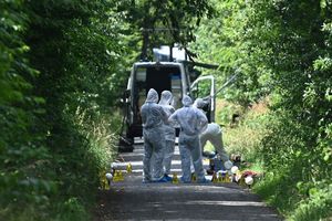 Die Polizei geht von einem Verbrechen aus und setzte eine Mordkommission ein. - Foto: FotoBludau/dpa
