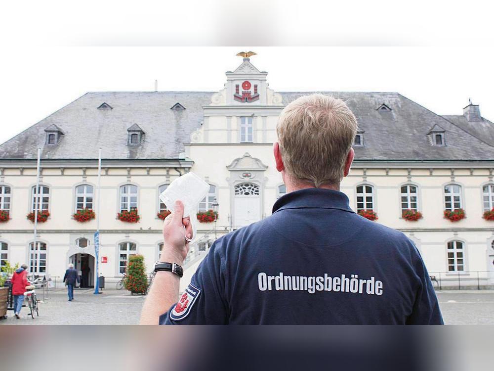 Sicheres Pflaster: Der Corona-Außendienst des Ordnungsamtes verzeichnete in Lippstadt nicht eine Gewalttat gegenüber Mitarbeitern.Fotos: Puls