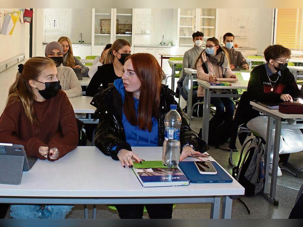 Am Ostendorf-Gymnasium tragen die meisten Schüler trotz Ende der Maskenpflicht am Sitzplatz trotzdem ihren Mund-Nasen-Schutz. Foto: Dormels