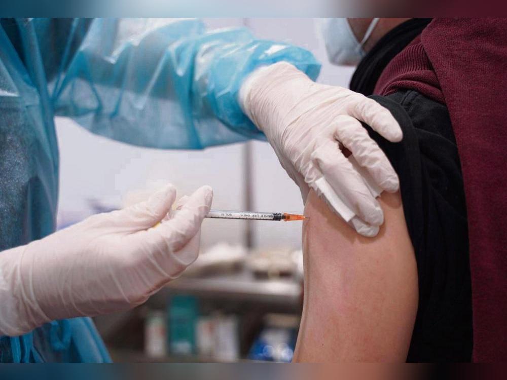 Für Krankenhaus-Mitarbeiter wird ab dem 16. März die Corona-Impfung Pflicht. Was danach passiert, ist in vielerlei Hinsicht noch unklar. Foto: dpa