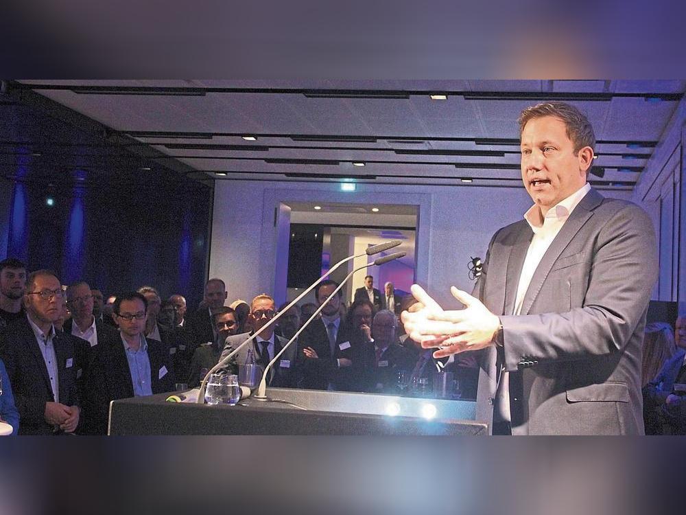 Der SPD-Bundesvorsitzende Lars Klingbeil war am Freitagabend Gastredner beim Jahresempfang der IHK Arnsberg. Fotos: Schwade