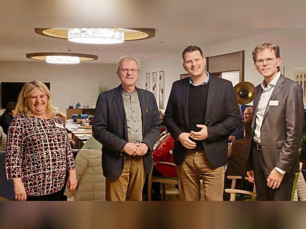 Sie gestalteten den Pflegedialog der SPD-Senioren, v.l.: Nicole Fischer, Karl-Heinz Tiemann, Thorsten Klute und Dr. Martin Krane.