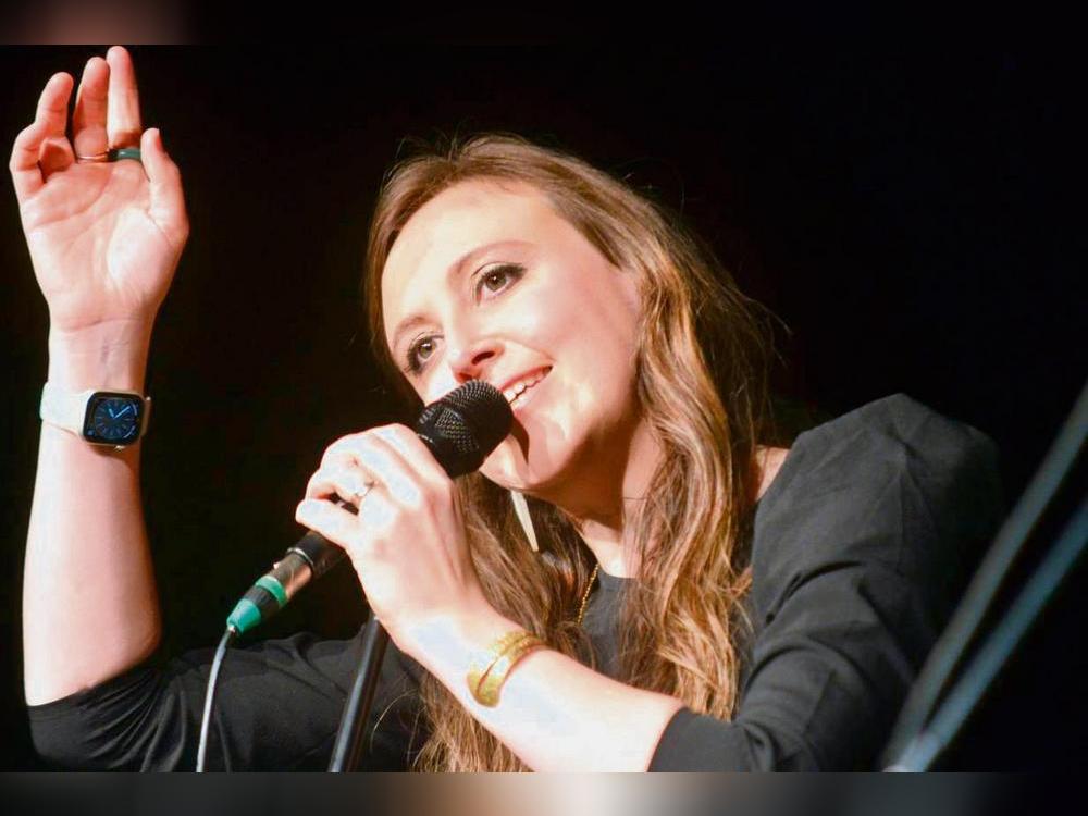 Entschleunigt und stressfrei ging das Siobhan Miller Quartett auf der Lippstädter Studiobühne zu Werke. Doch die Frontfrau räumte in ihren Songs auch den Schattenseiten des Lebens viel Raum ein. Foto: Gröbing