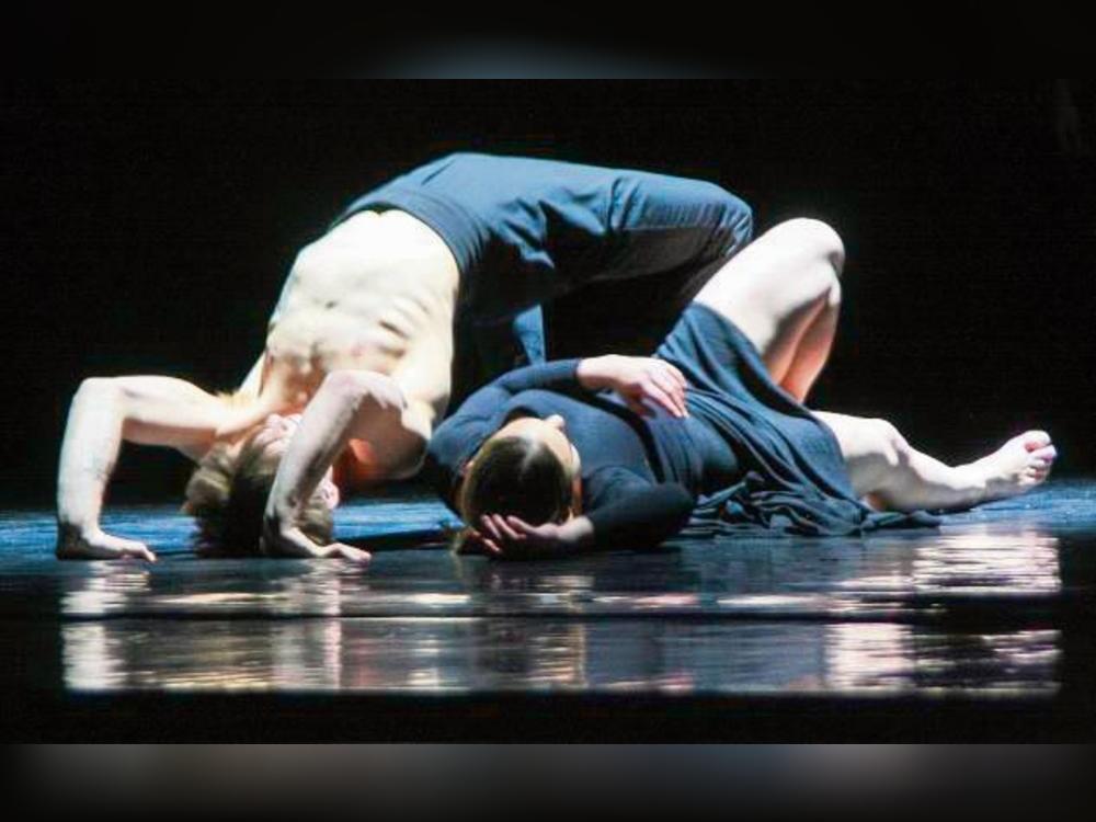 Die Choreografie von „Sacre“ wirkte ebenso wie Strawinskys Musik auf faszinierende Weise befremdlich. Foto: Wissing