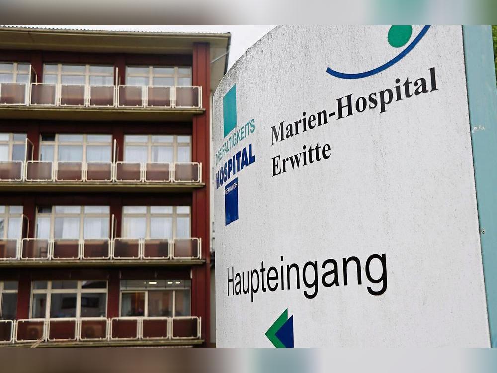 Die geplante Schließung des Krankenhausstandorts in Erwitte stößt wie erwartet auf wenig Begeisterung. Fotos: Dietz/Archiv