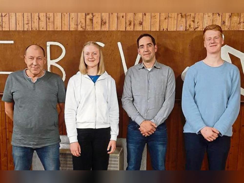 Verstärkung erhielt die Vorstandsmannschaft des Berenbrocker Sportvereins, der jetzt auch (v.l.): Andreas Grüne, Luisa Grae, Christian Dill und Fabian Kirchhoff angehören.