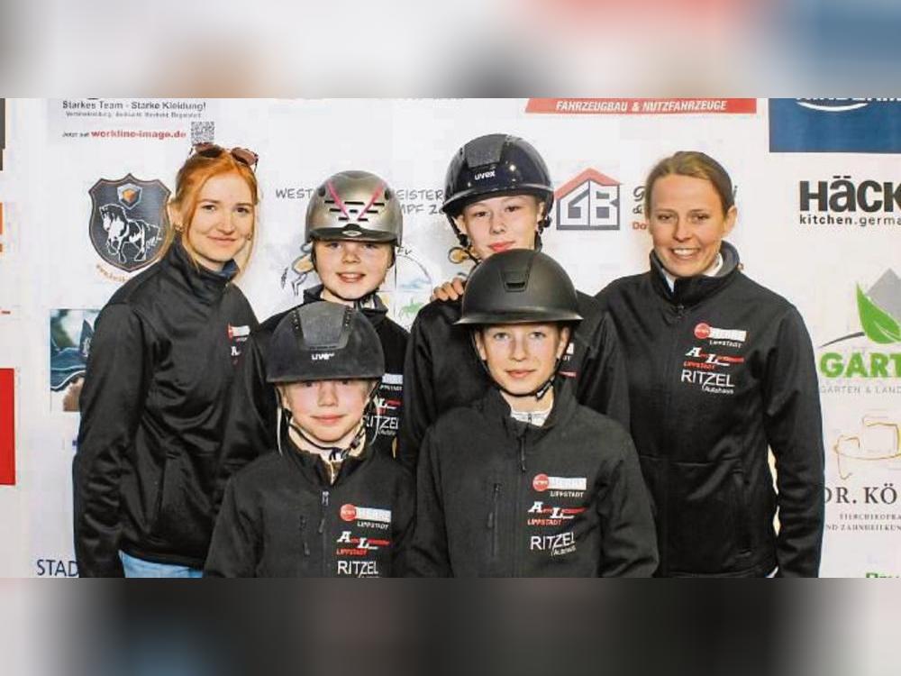 Haben Teamgeist und Ehrgeiz bewiesen: (v.l.) Marie Ludewig, Lina Nolte, Caroline Beckmann, Sophia Antonia Lipsmeyer, Henrike Wiese und Helena Berglar.