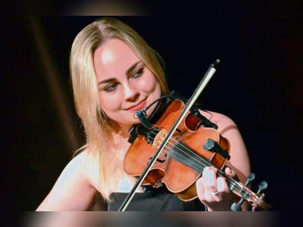 Feinfühliges Spiel auf der Violine: Eryn Rae.