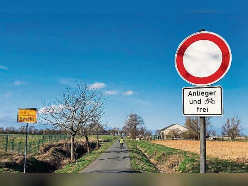 Seit 2012 gilt im Seuchenlinder Weg ein Durchfahrtsverbot für den allgemeinen Fahrzeugverkehr. Foto: Mintert