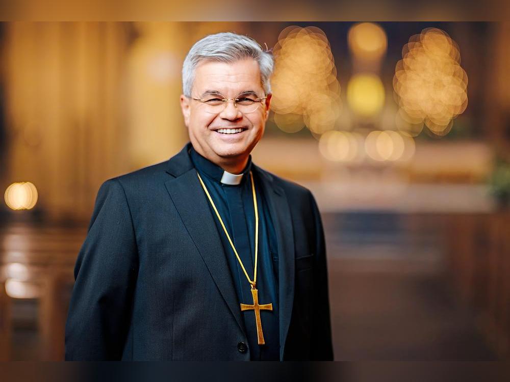 Erzbischof Udo Markus Bentz sieht in Leo XIV. mehr als einen Kirchenführer: einen Friedensstifter mit göttlichem Auftrag.