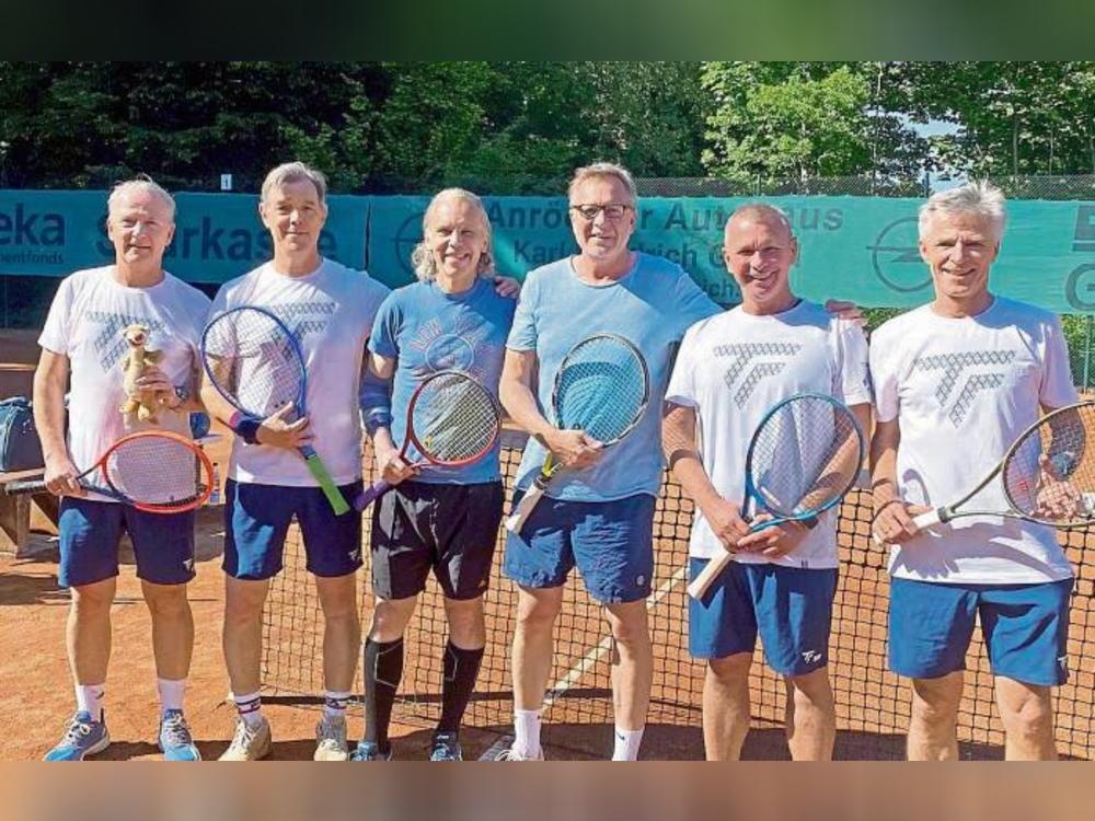 Aufstiegsaspirant: Das Herren-55-Team startete mit einem 8:1-Heimsieg gegen Hagen in die Verbandsliga-Saison.