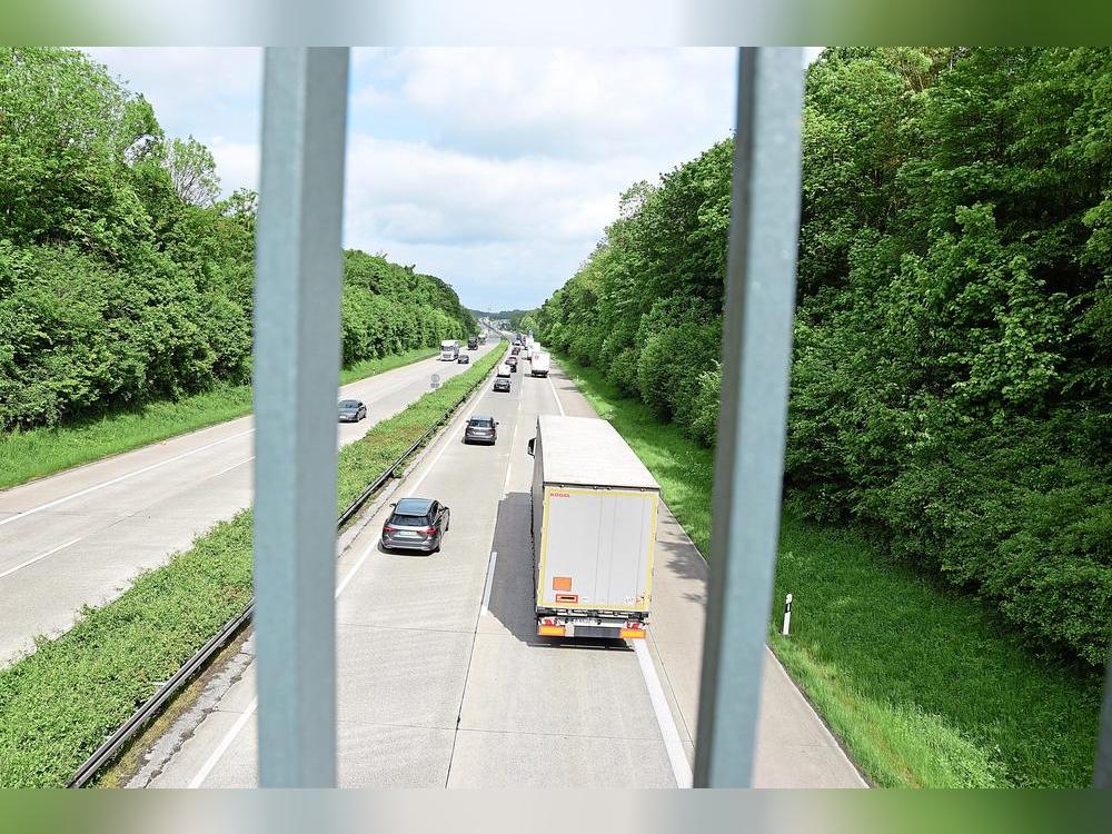 Die Auffahrt zur A44 wird nachts gesperrt. Foto: Kossack