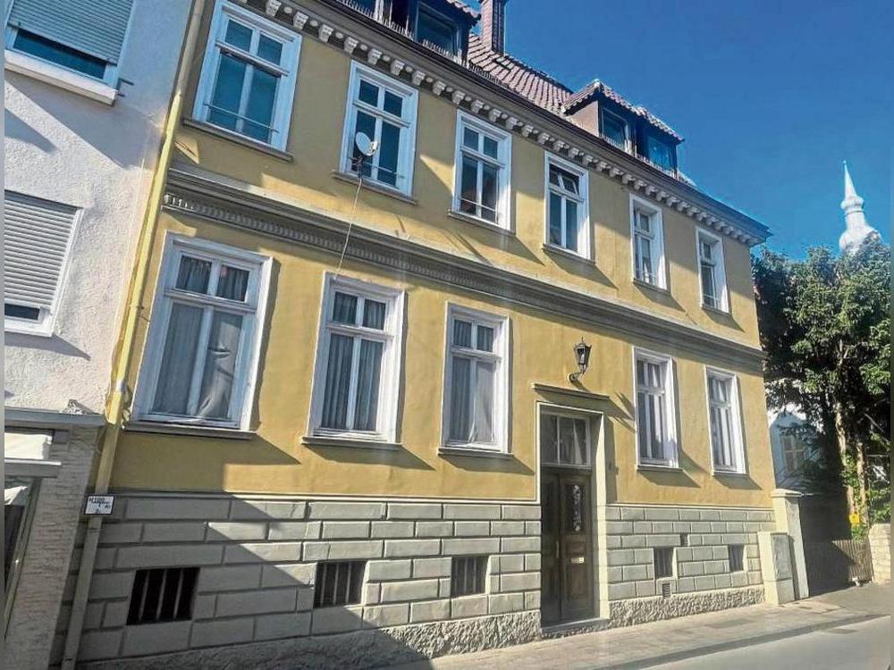 Schön, aber nicht geeignet für die Museums-Erweiterung: Das repräsentative Gebäude von 1834 mit denkmalgeschützter Fassade in der Rathausstraße 17. Foto: Vielberg