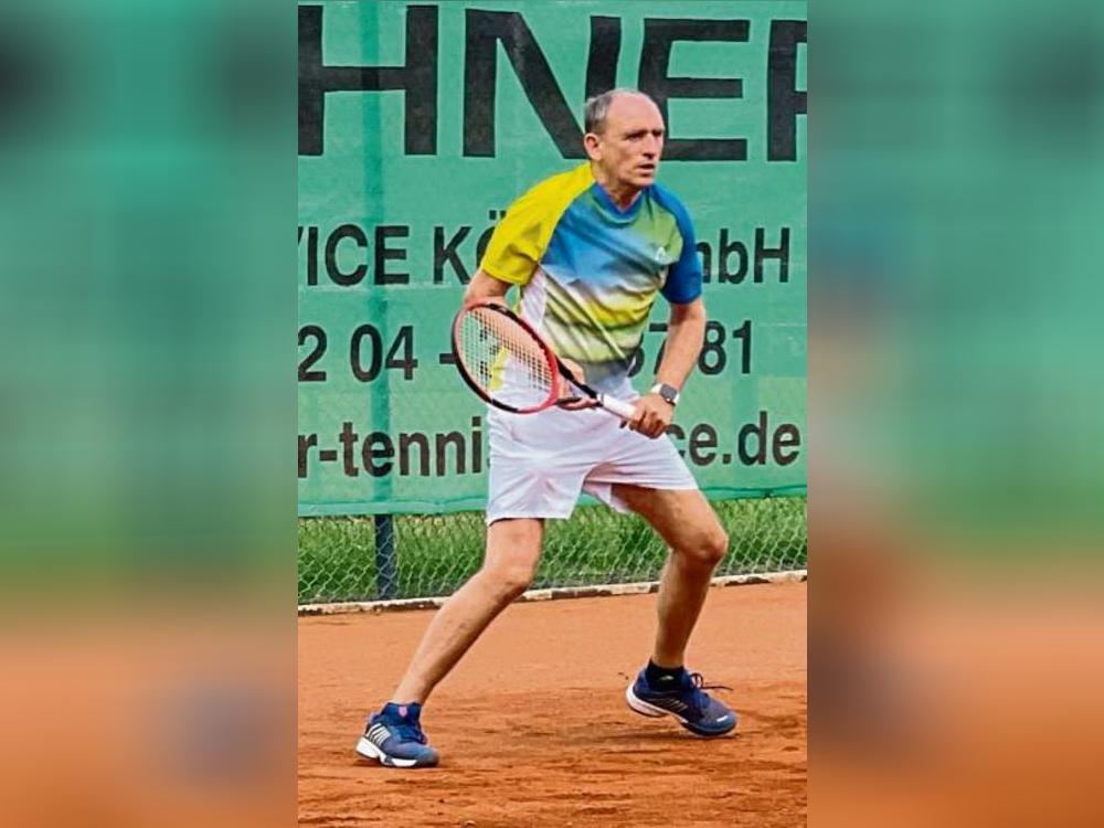 Nervenstark. Marcus Dedores, Mannschaftsführer der Herren 50, wehrte drei Matchbälle ab und drehte sein Einzel noch.