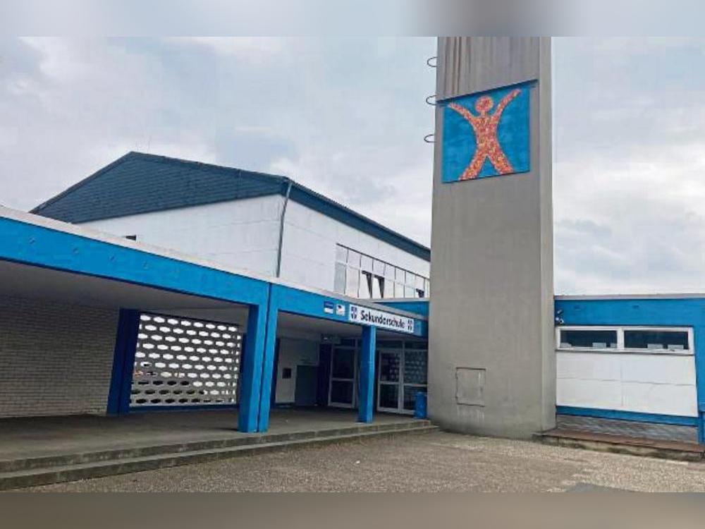 Zwei fremde Schüler sorgten am Freitag für einen Polizeieinsatz an der Sekundarschule. Archivfoto: Dietz