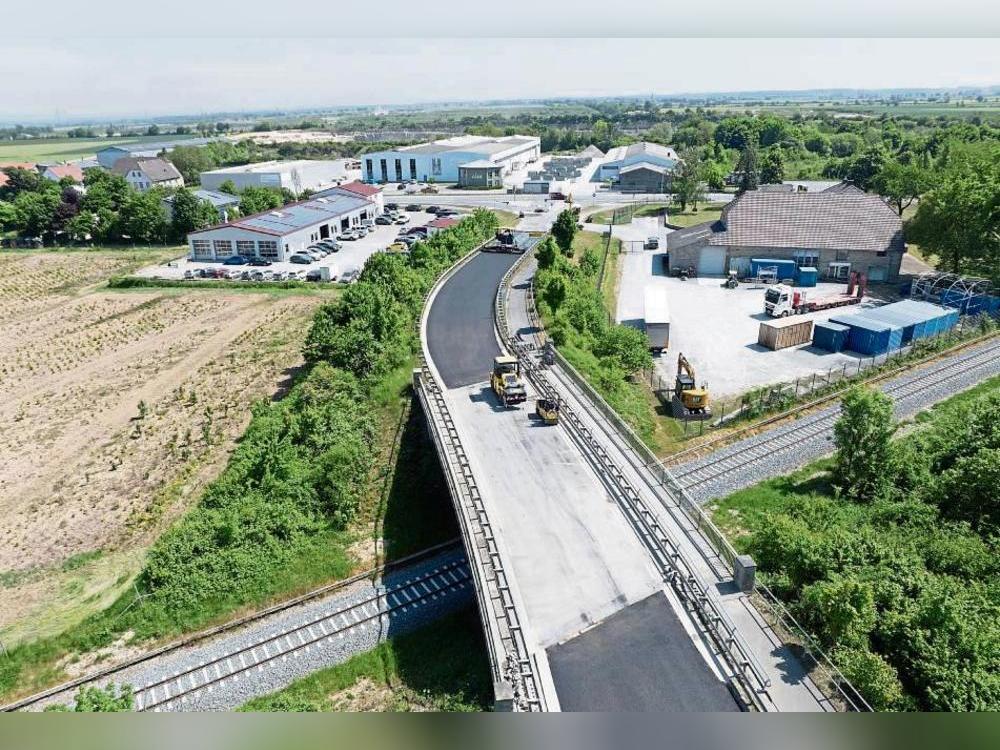 Deutlich günstiger als zunächst angenommen fiel der erste Bauabschnitt der durch den starken Lkw-Verkehr arg malträtierten Boschstraße aus. Foto: Eickhoff