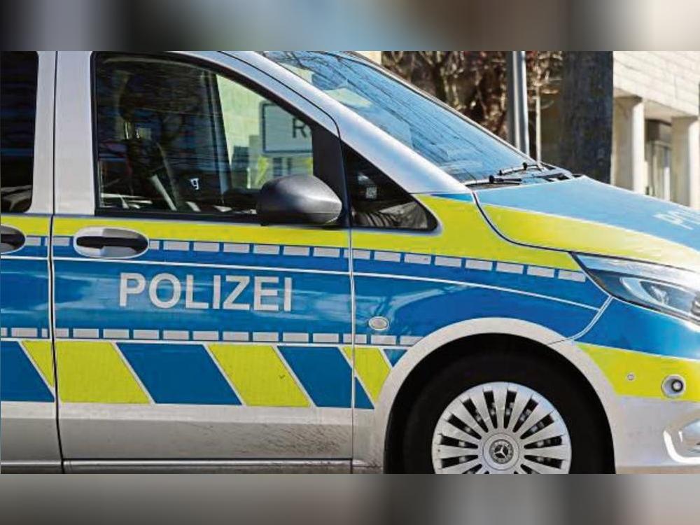 Am Freitag knallte es in Erwitte gleich doppelt – einmal auf zwei Rädern, einmal mit vier. Foto: Dietz