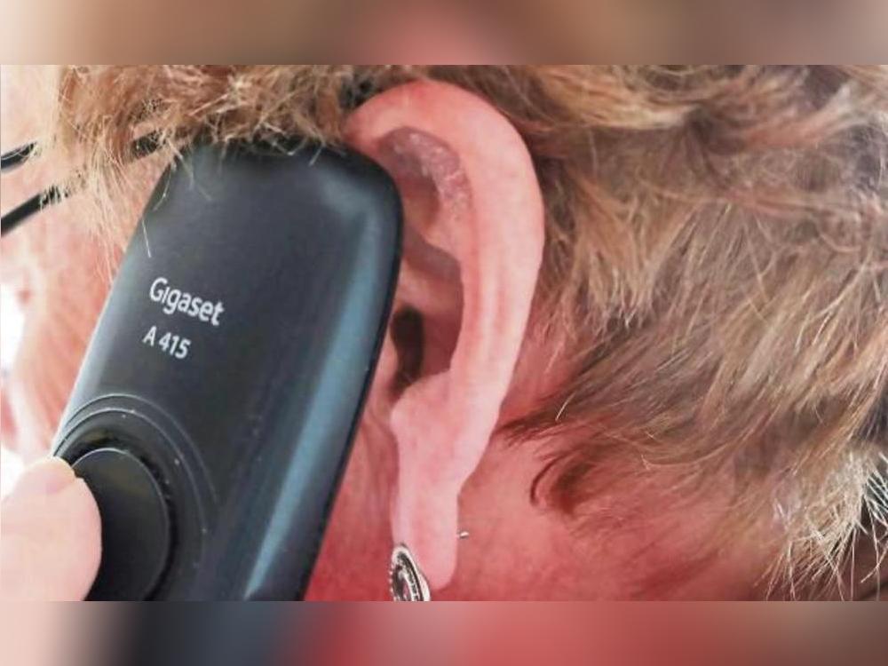 Eine Seniorin ist auf Telefonbetrüger reingefallen. Foto: Dietz