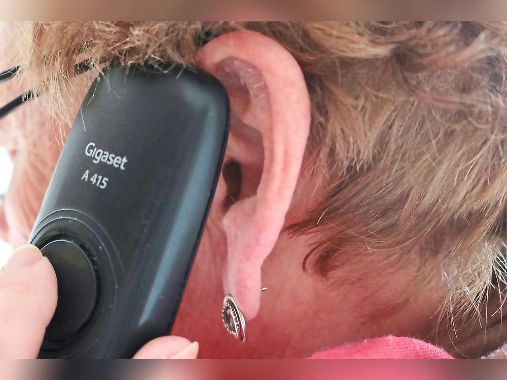 Eine Seniorin ist auf Telefonbetrüger reingefallen. Foto: Dietz