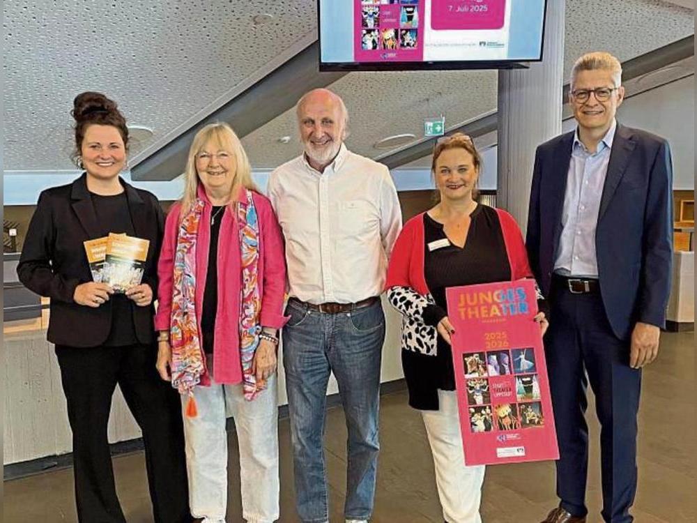 Stellten das Programm vor (v.l.): Linda Keil, Veronika te Reh, Wolfgang König, Frauke Kämmerling und Stefan Hoffmann vom Sponsor Volksbank Beckum-Lippstadt. Foto: Rückert