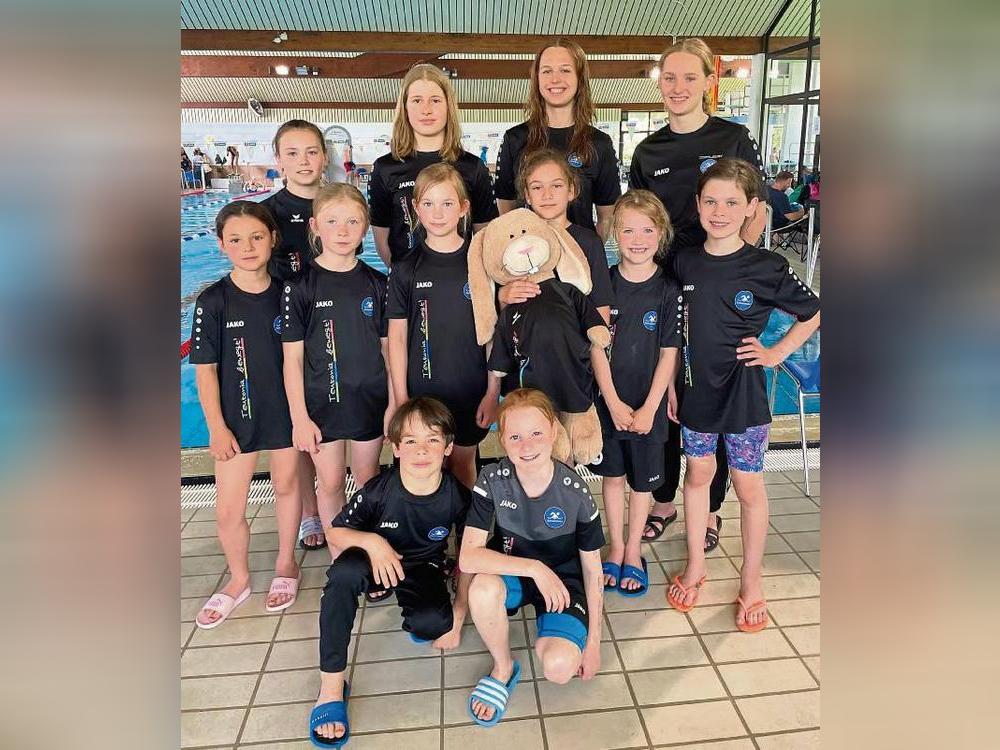 Ihre Medaillensammlung erweiterten die Aktiven von Teutonia Lippstadt beim 48. Marsberger Schwimmfest.