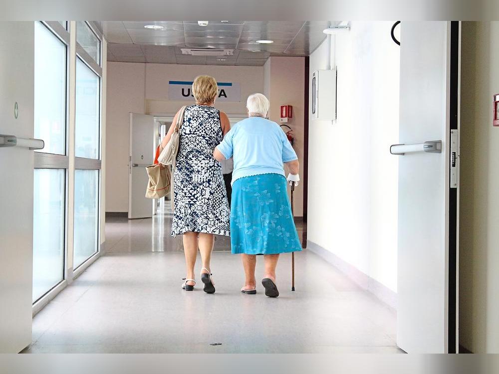 Die Zahl der Pflegebedürftigen im Kreis Soest wird bis 2050 wohl auf über 26 000 Menschen ansteigen. Foto: Pixabay