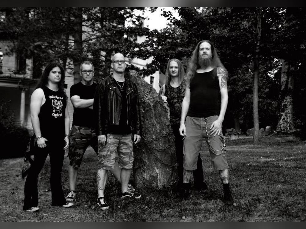 Legenden und Geschichten aus Westfalen erzählt die Band Menerra. Die Songtexte schreibt der Anröchter Sven Wortmann (r.).