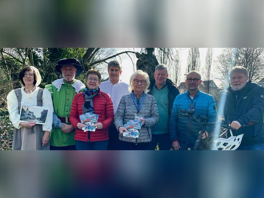 Die Stadtührer geben den Gesekern Einblicke in die Veränderungen, die die Stadt über Jahrhunderte erfahren hat.