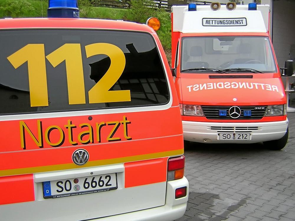 Trotz aller Versuche, sein Leben zu retten, starb der Läufer im Krankenhaus. 