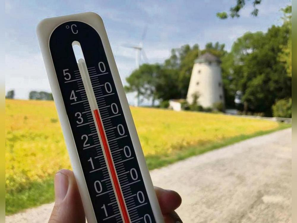 Wenn die Temperaturen im Sommer in die Höhe schießen, wird’s anstrengend. Tipps und Tricks, um gesund durch die Hitze zu kommen, gibt’s im Tourismusbüro. Foto: Mund