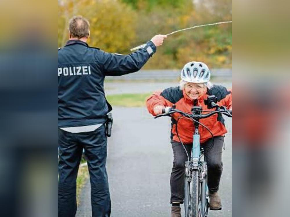 Der Umgang mit dem Pedelec will gelernt sein. In Anröchte kann man es üben. Foto: dpa