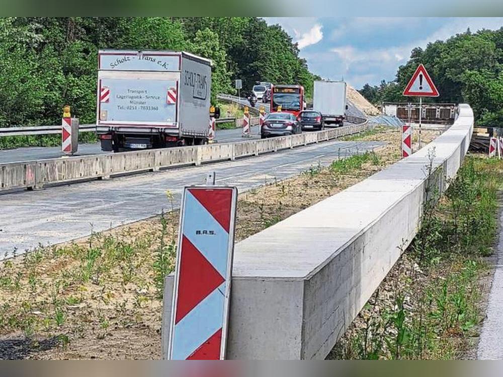 Seit der Insolvenz des Bauunternehmers liegt die Brücken-Baustelle am Margaretensee brach. Foto: schwade