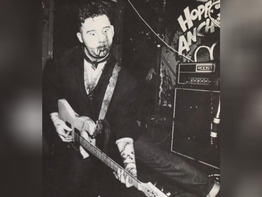 The Meteors (l.) und The Krewman standen beim Psycho-Festival 1990 auf der Bühne. Fotos: Patriot-Archiv