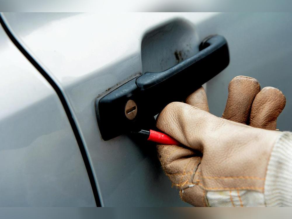 Autoeinbruch Einbruch Auto Verkehr CF_HOK