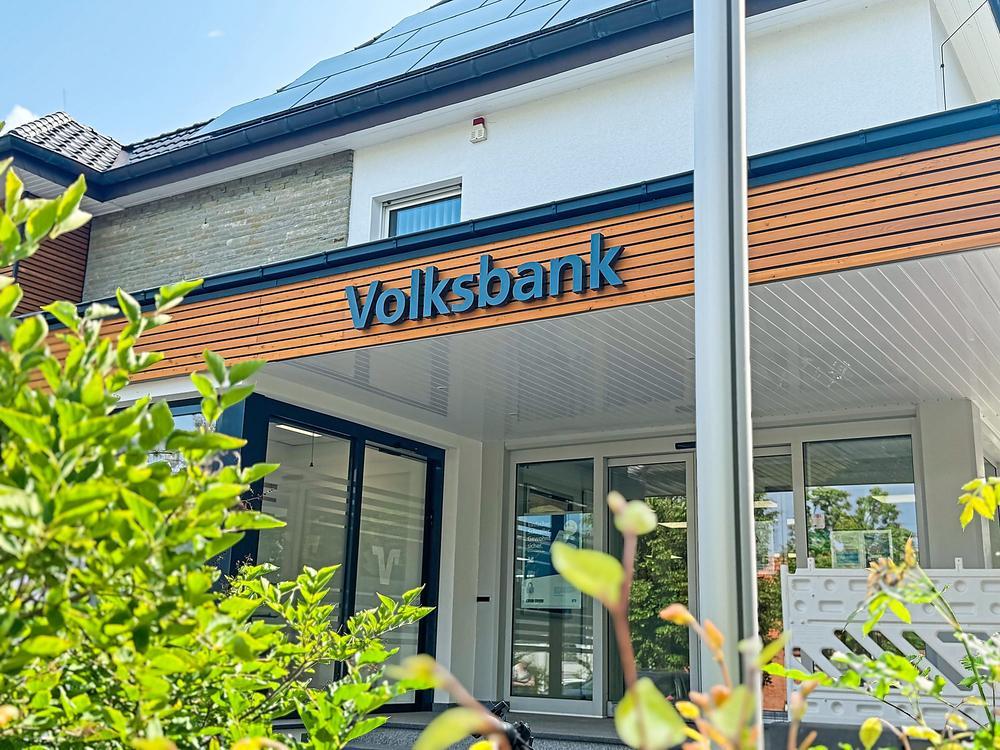 An der Hauptstelle in Störmede bleiben wichtige Tätigkeiten angesiedelt. Der juristische Sitz der Volksbank Störmede-Westenholz-Hörste ist aber in Westenholz. Foto: N. Wissing