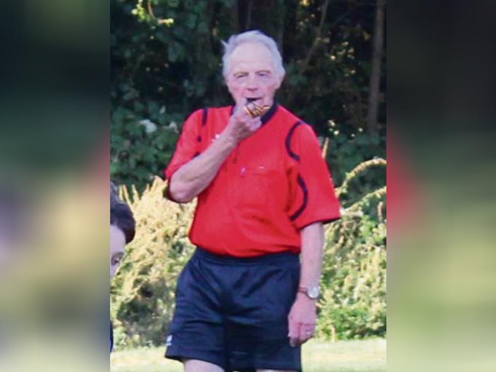 Abpfiff! Nach 59 Jahren beendet Bruno Hubrich seine Schiedsrichterlaufbahn im Fußballkreis Lippstadt.