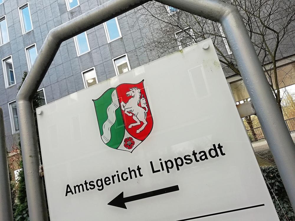 Wegen gewerbsmäßigem Betrugs musste sich jetzt eine 31-jährige Lippstädterin vor dem Amtsgericht verantworten.